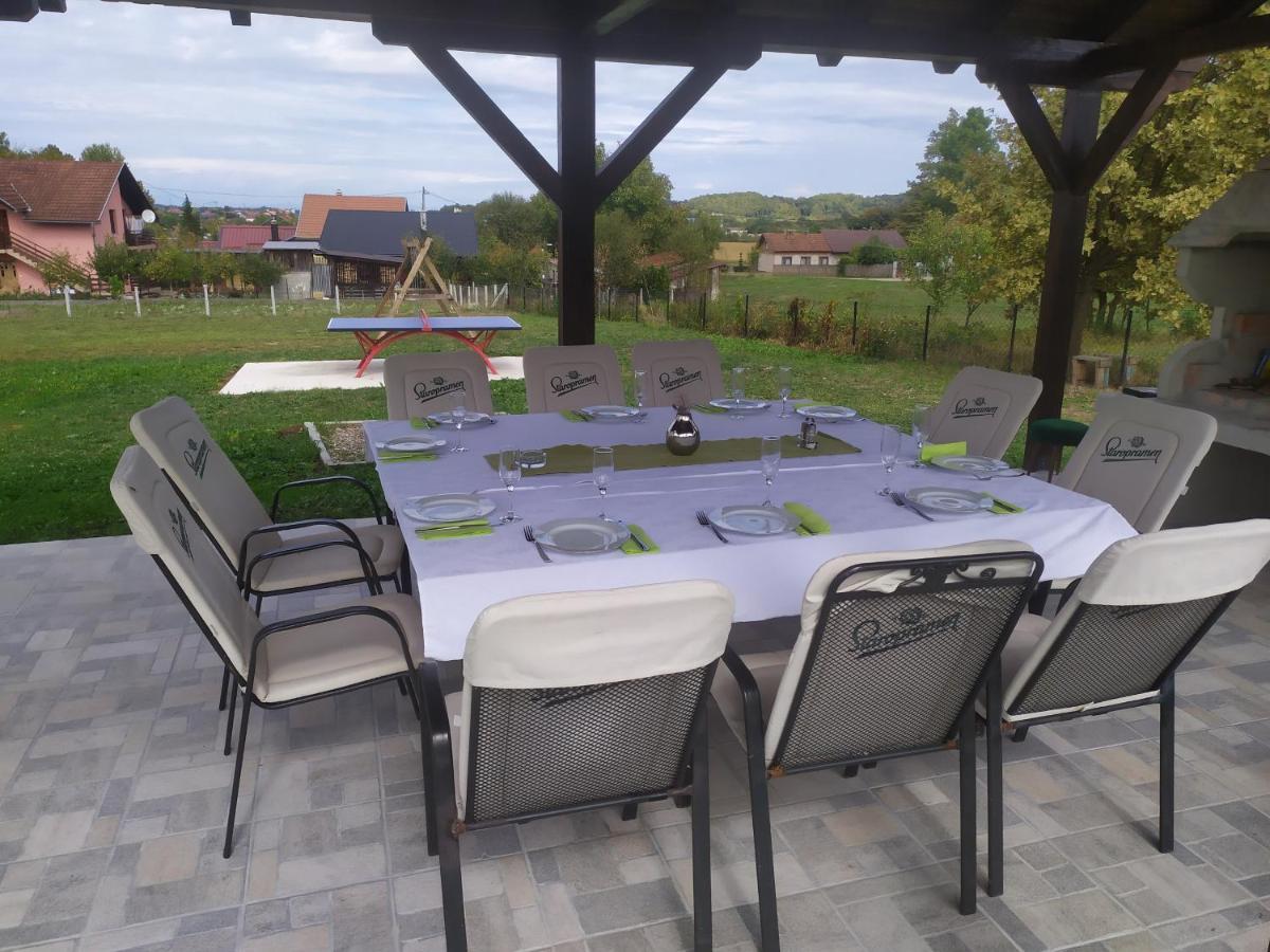 Guest House Pin Лакташи Экстерьер фото