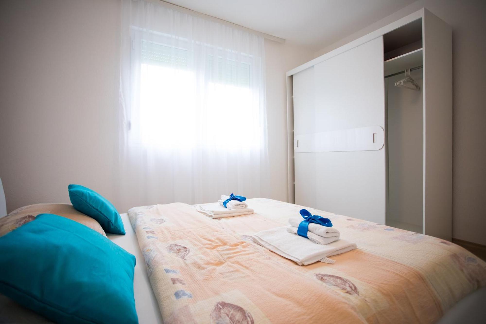 Guest House Pin Лакташи Экстерьер фото