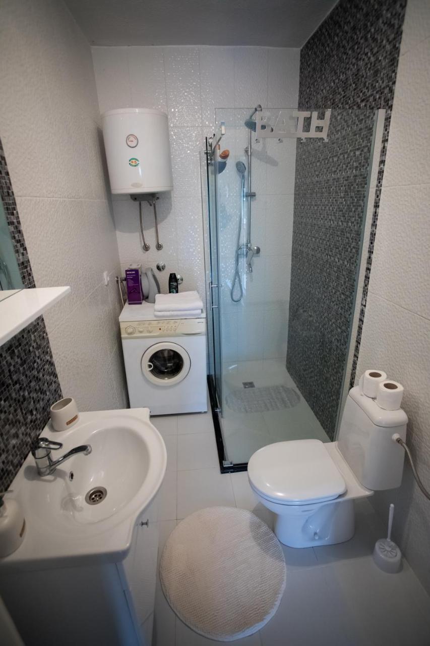 Guest House Pin Лакташи Экстерьер фото